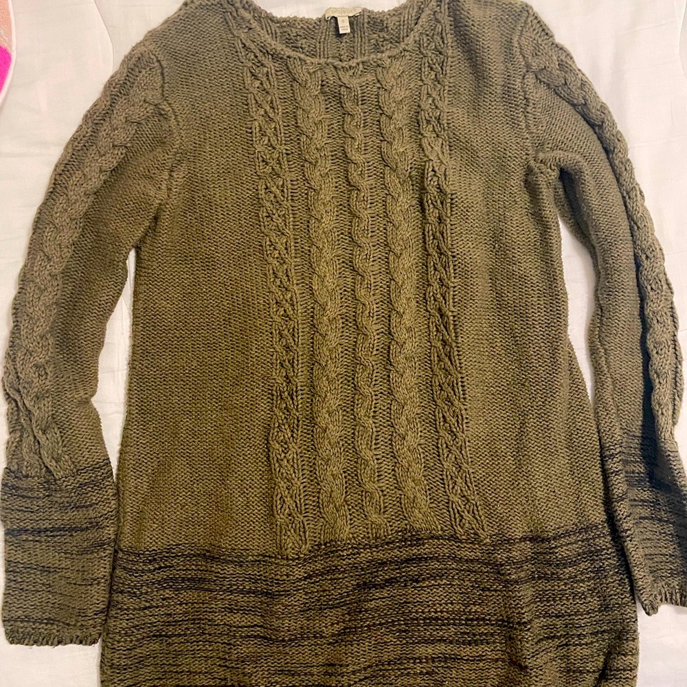 Women’s Project sweater in Olive Green
